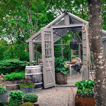 Hakesgard Bed&Garden Bed & Breakfast Veddige Екстериор снимка
